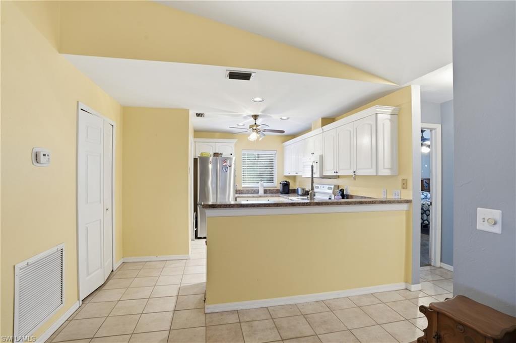 SAN CARLOS PARK - Residential