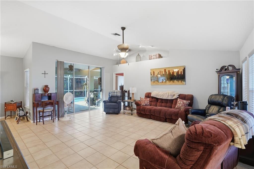 SAN CARLOS PARK - Residential