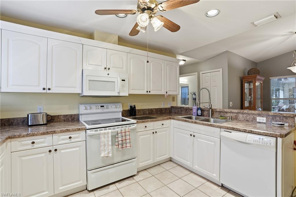 SAN CARLOS PARK - Residential