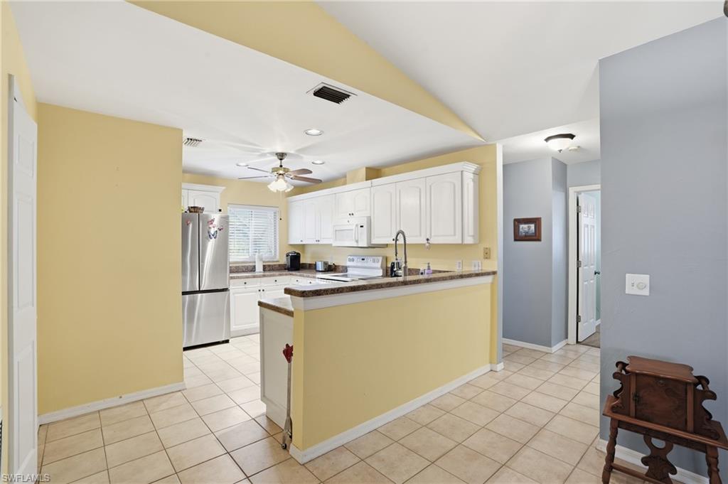 SAN CARLOS PARK - Residential