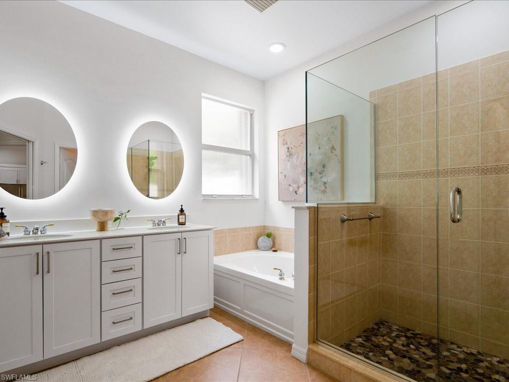 INDIGO LAKES - Residential