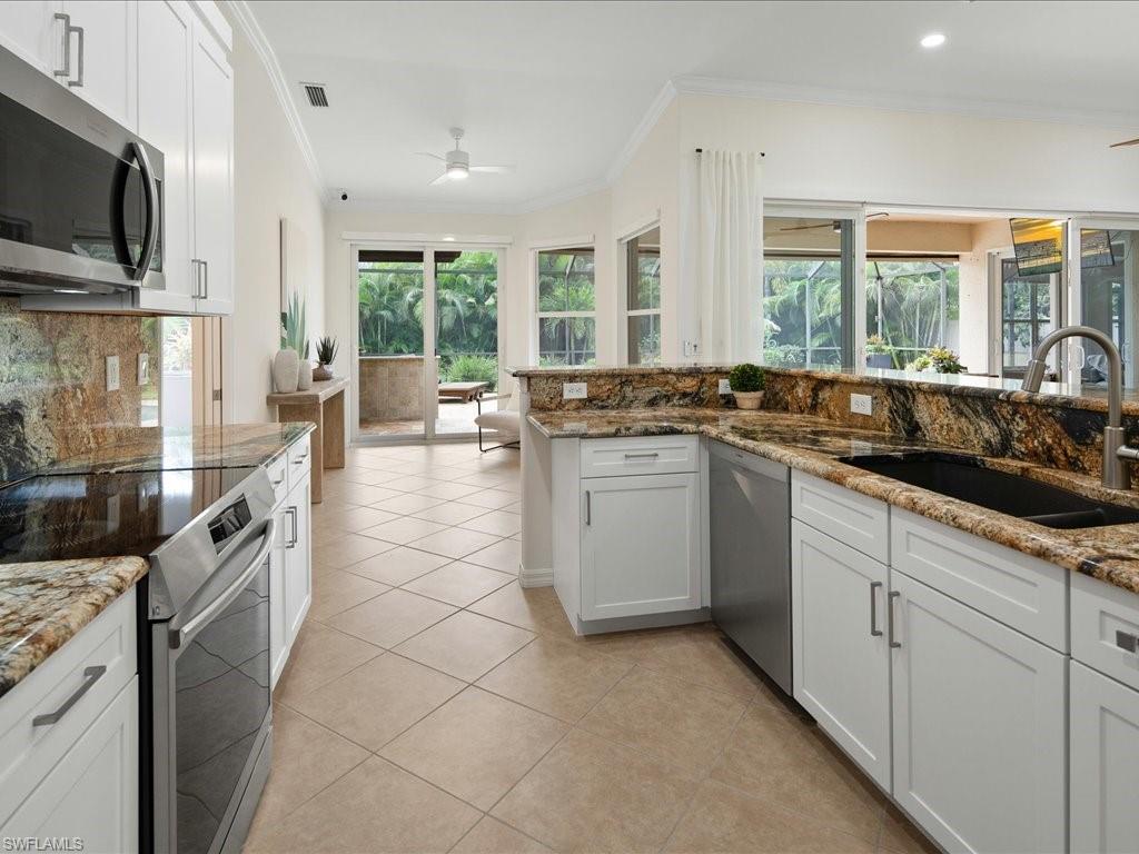 INDIGO LAKES - Residential