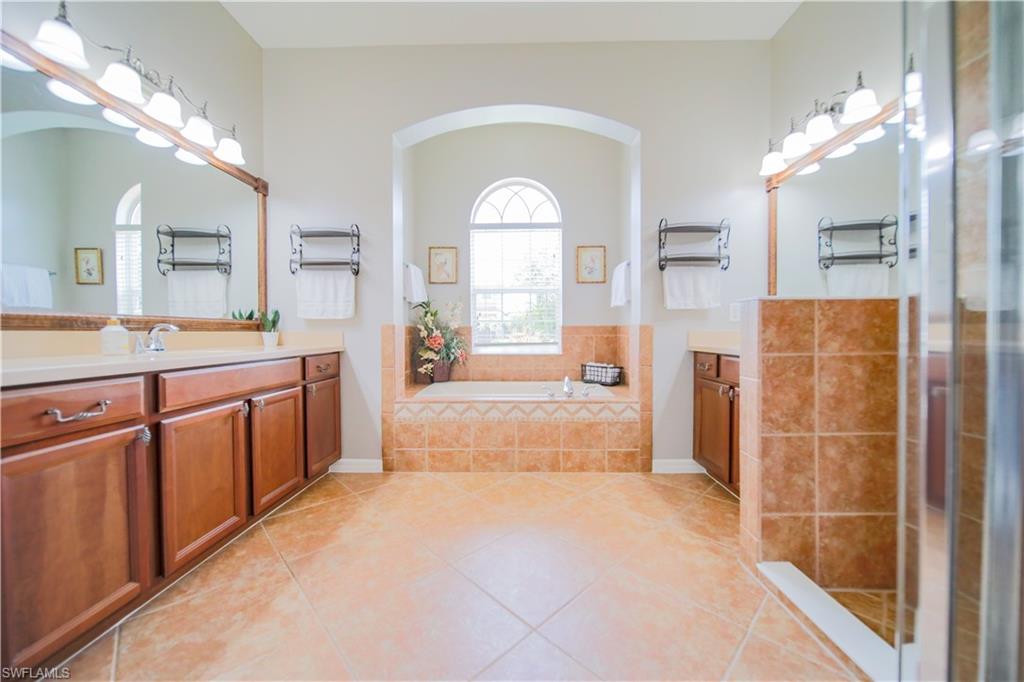 PROMENADE EAST - Residential