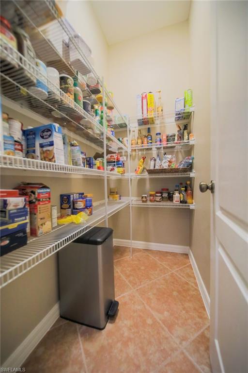 PROMENADE EAST - Residential