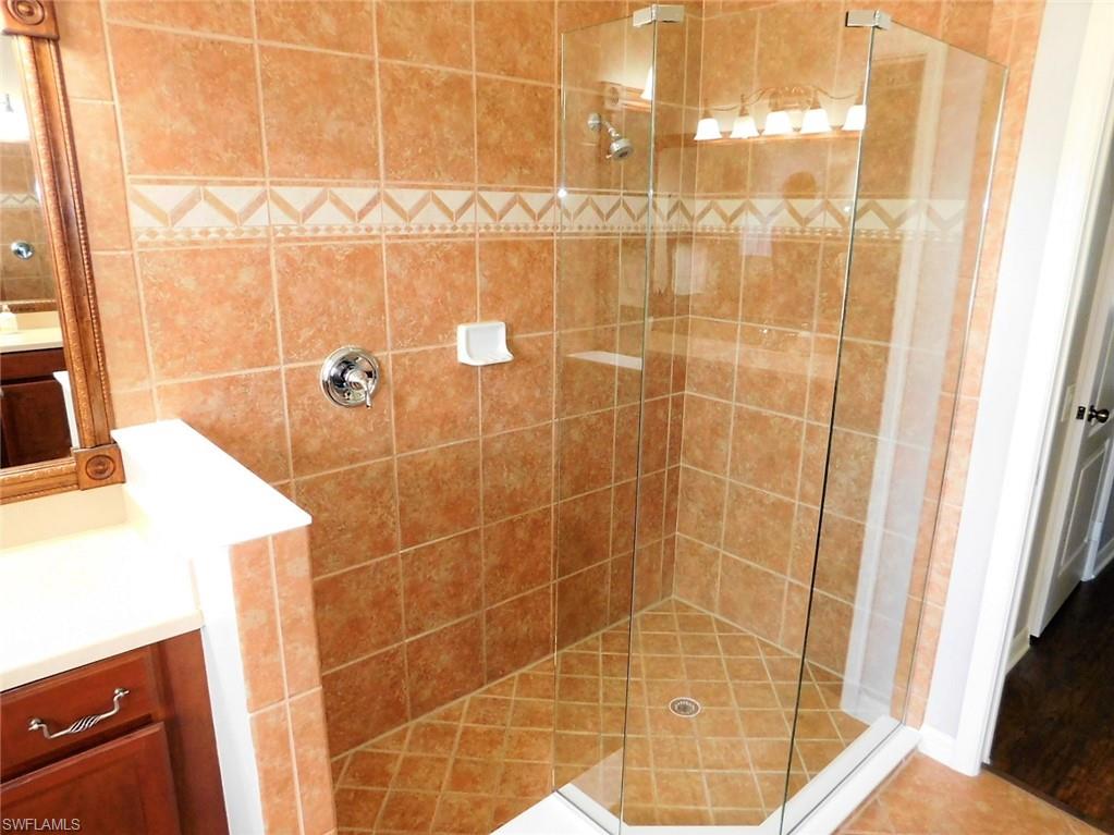 PROMENADE EAST - Residential