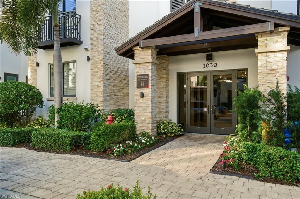 NAPLES SQUARE - Residential