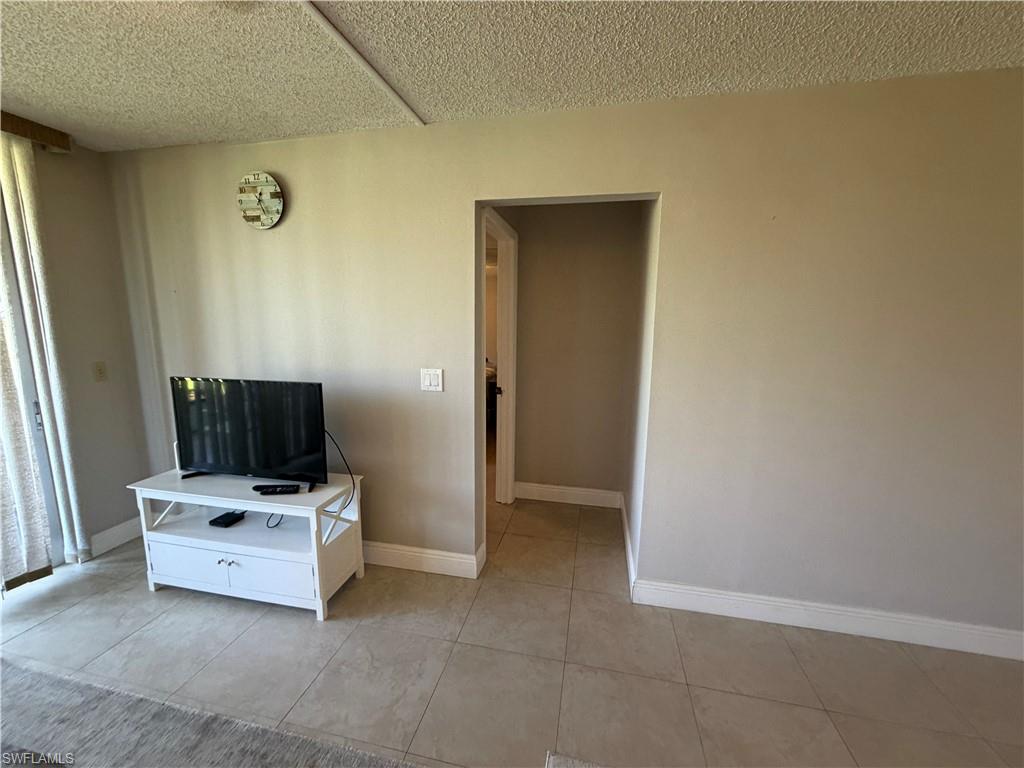 FOREST LAKES - Residential Lease