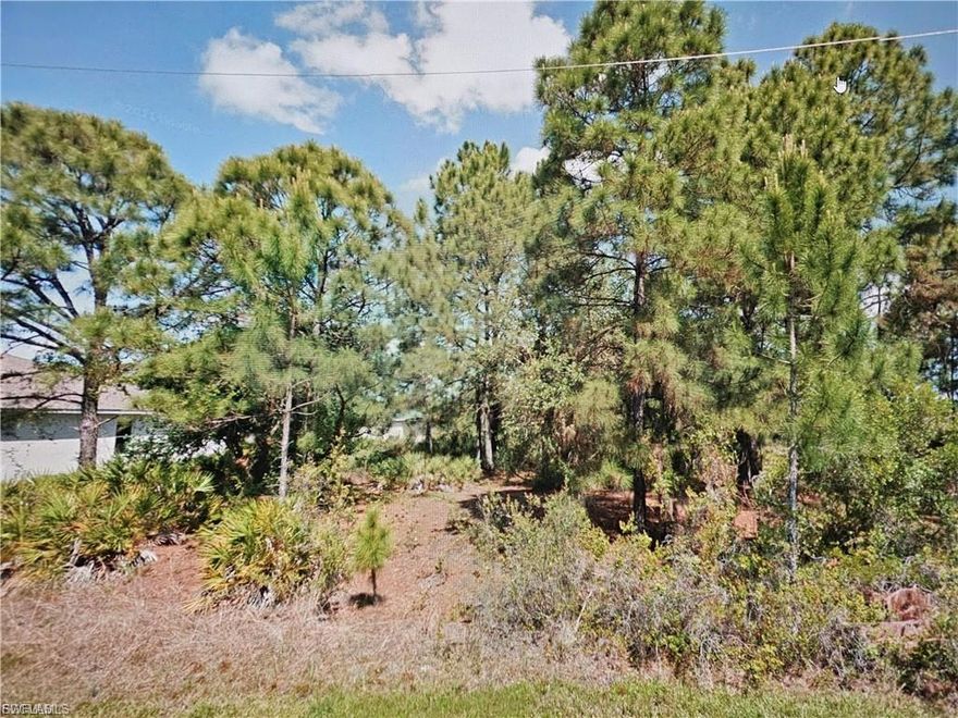 Nice vacant lot located in a popular neighborhood located between Skyview Dr and Ponce De Leon Blvd just minutes from I-75 perfect for your new construction project. Close to local schools, shopping, parks, entertainment, and much more. New homes being constructed great for a sound investment. Come by and see why this lot will be perfect for your next new construction project.
