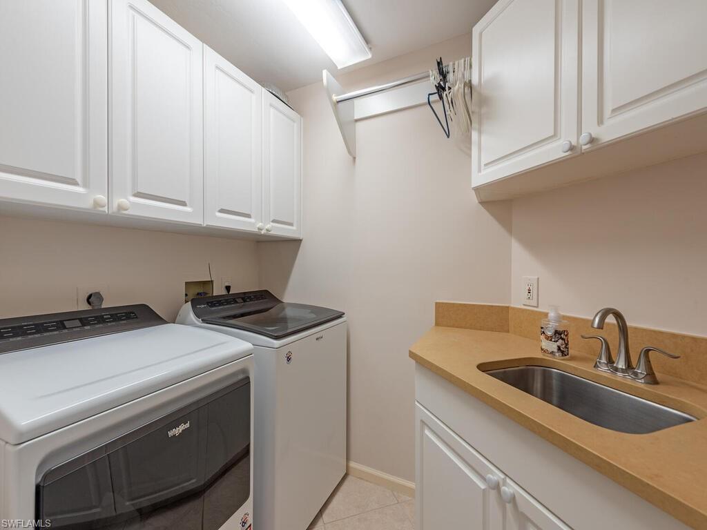 BAYPOINTE AT NAPLES CAY - Residential