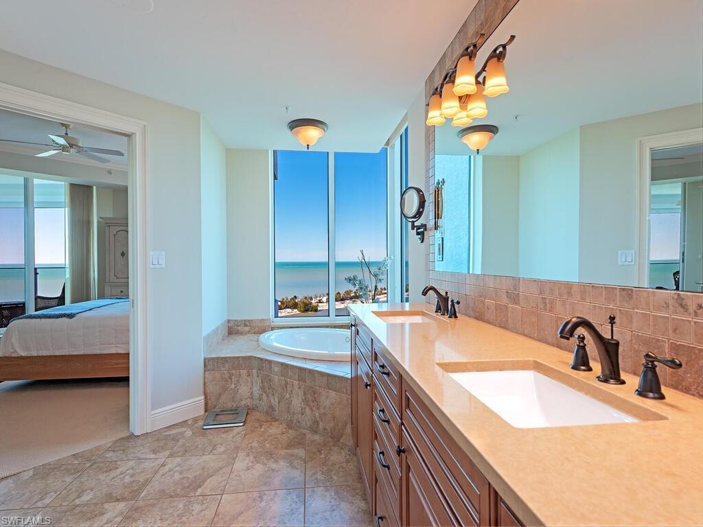 BAYPOINTE AT NAPLES CAY - Residential