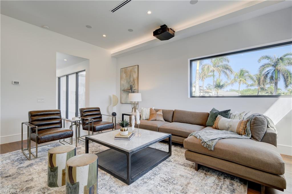 BAY COLONY SHORES - Residential