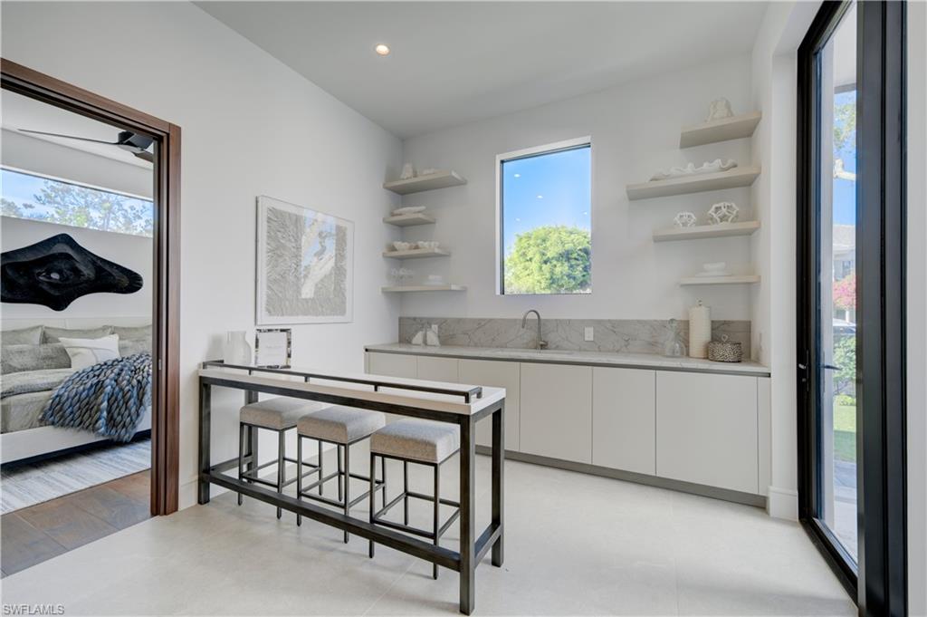 BAY COLONY SHORES - Residential