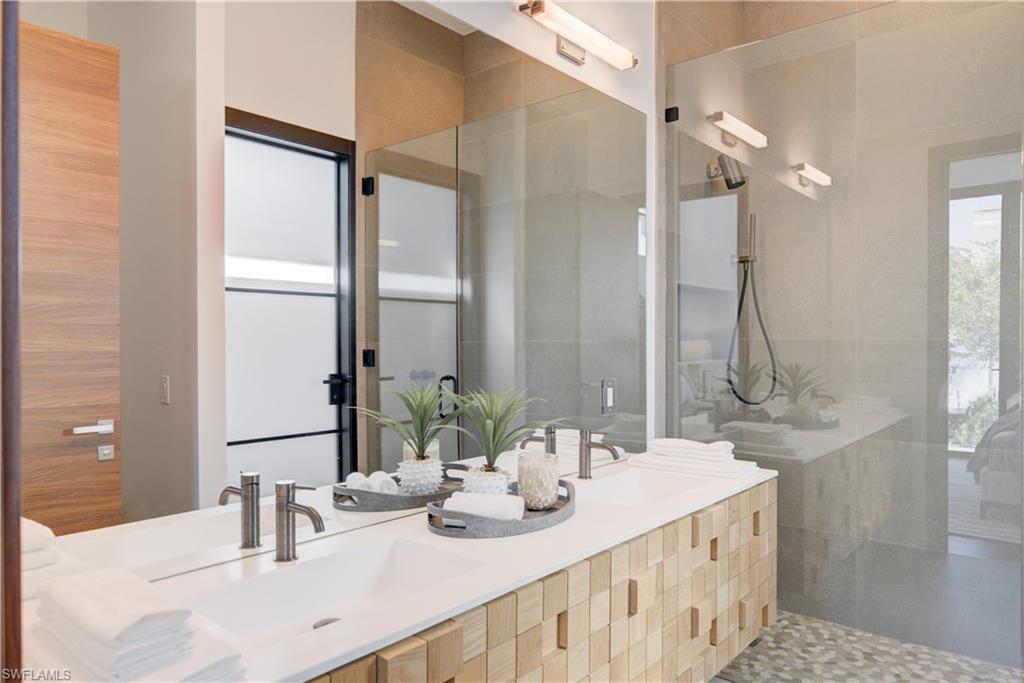 BAY COLONY SHORES - Residential