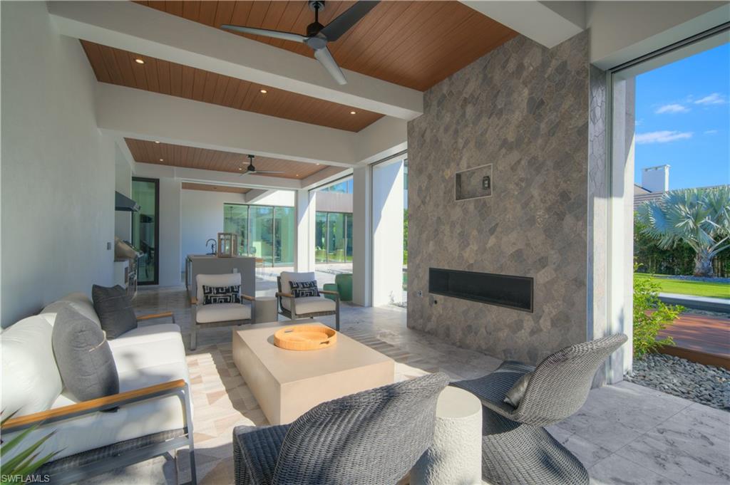 BAY COLONY SHORES - Residential