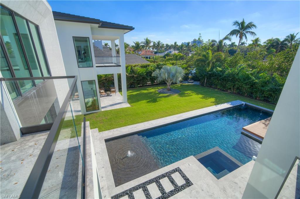 BAY COLONY SHORES - Residential