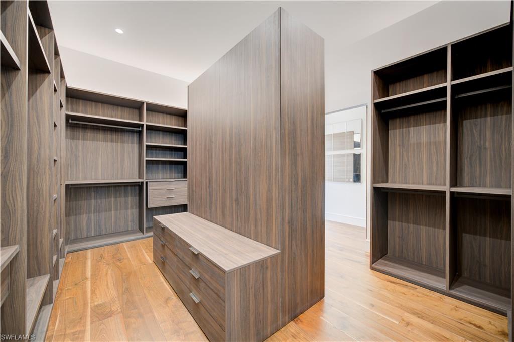 BAY COLONY SHORES - Residential