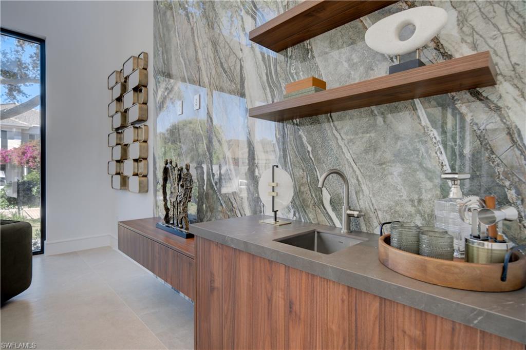 BAY COLONY SHORES - Residential