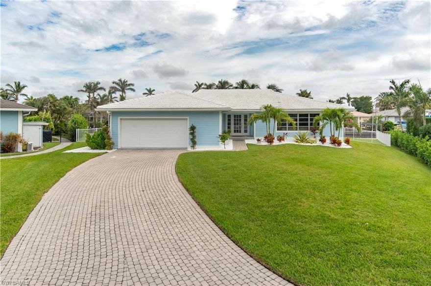 Located in one of the most exclusive and desirable neighborhoods in Southwest Florida. This property features 172ft of water frontage. It is being sold Turnkey Furnished and ready to move in. It includes a 20,000# boat lift. This home was also recently updated and the pool resurfaced. A boaters dream with direct, no bridge, access to the Gulf of Mexico and just minutes away from the shops and restaurants that beautiful downtown Naples has to offer.