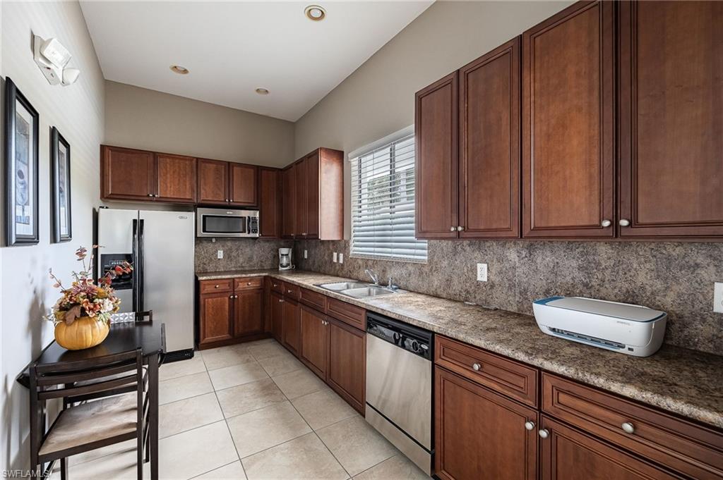 PORTOFINO SPRINGS - Residential