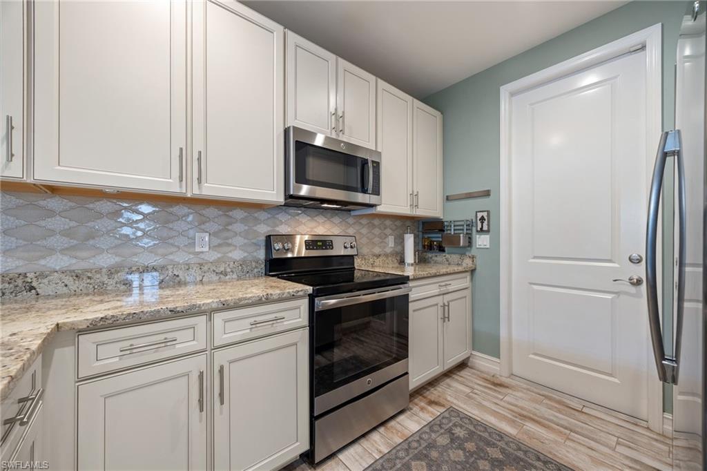 PORTOFINO SPRINGS - Residential