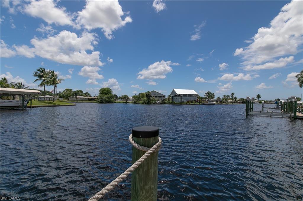FORT MYERS SHORES - Residential
