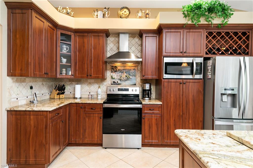 FORT MYERS SHORES - Residential