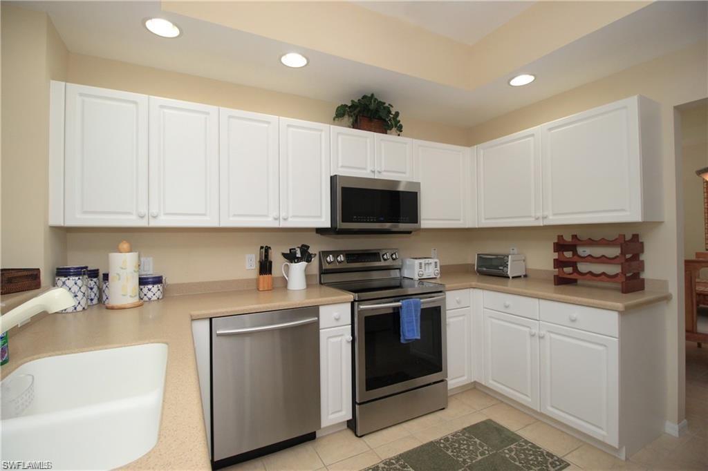 GRAND CYPRESS III - Residential Lease