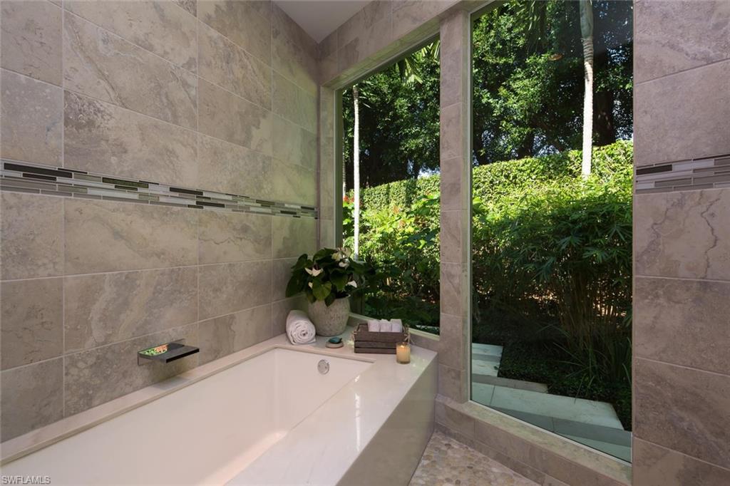 BAY COLONY SHORES - Residential