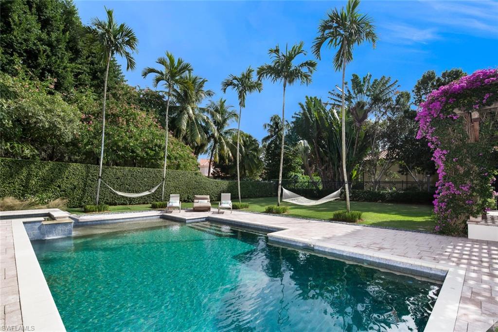 BAY COLONY SHORES - Residential