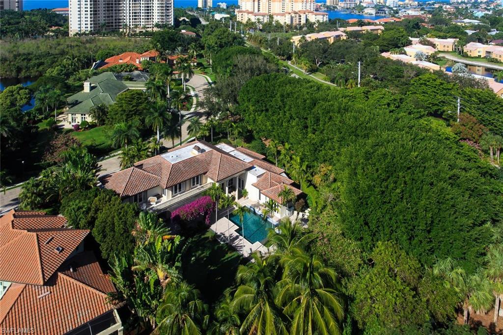 BAY COLONY SHORES - Residential