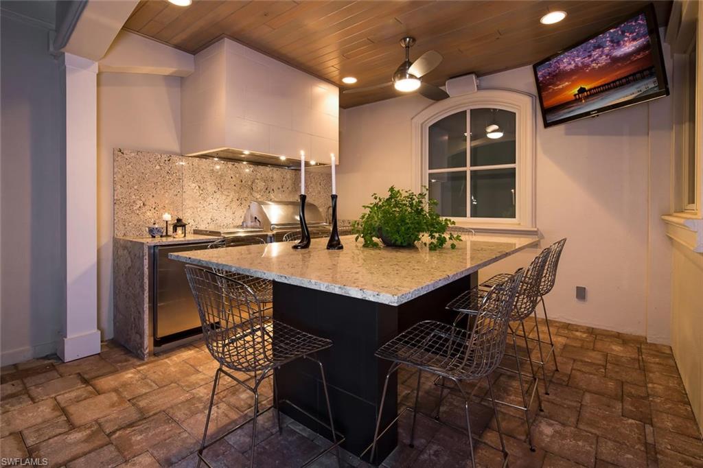 BAY COLONY SHORES - Residential