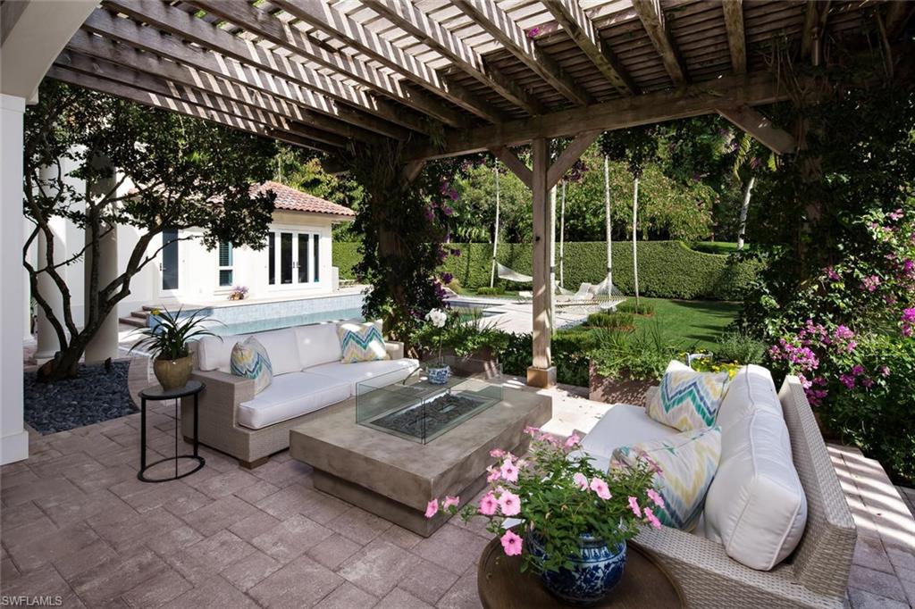 BAY COLONY SHORES - Residential