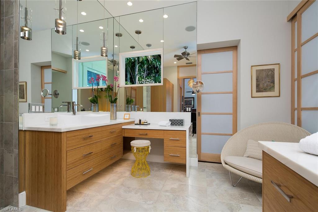 BAY COLONY SHORES - Residential