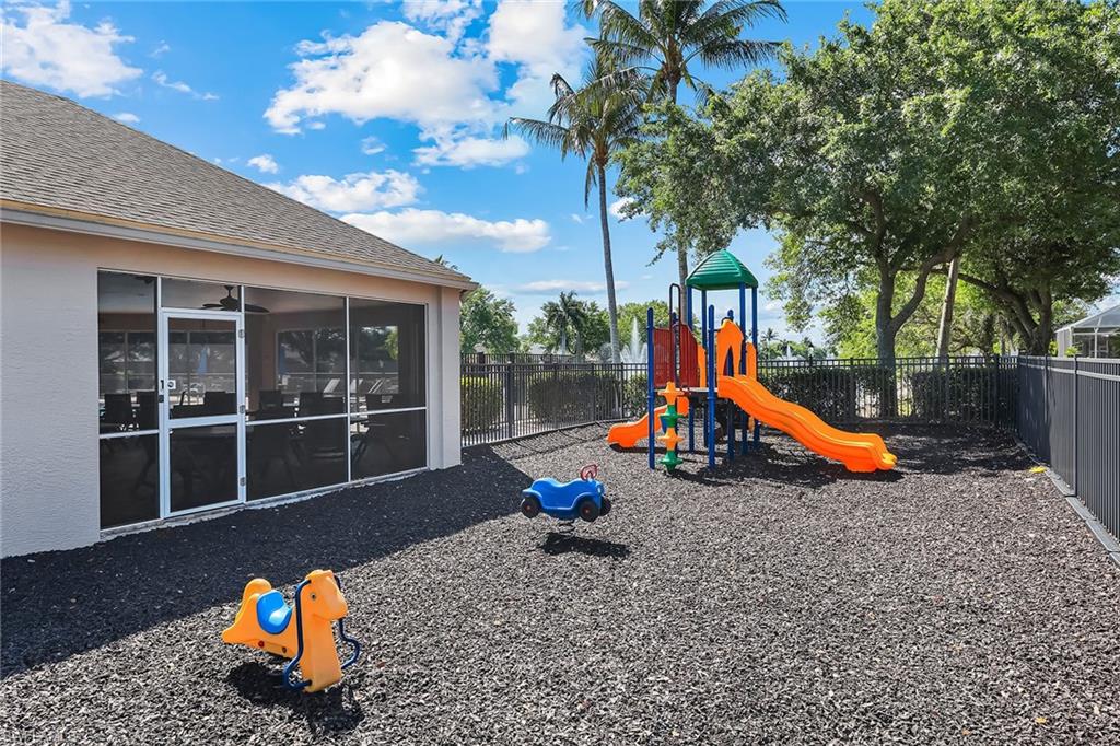 IBIS COVE - Residential