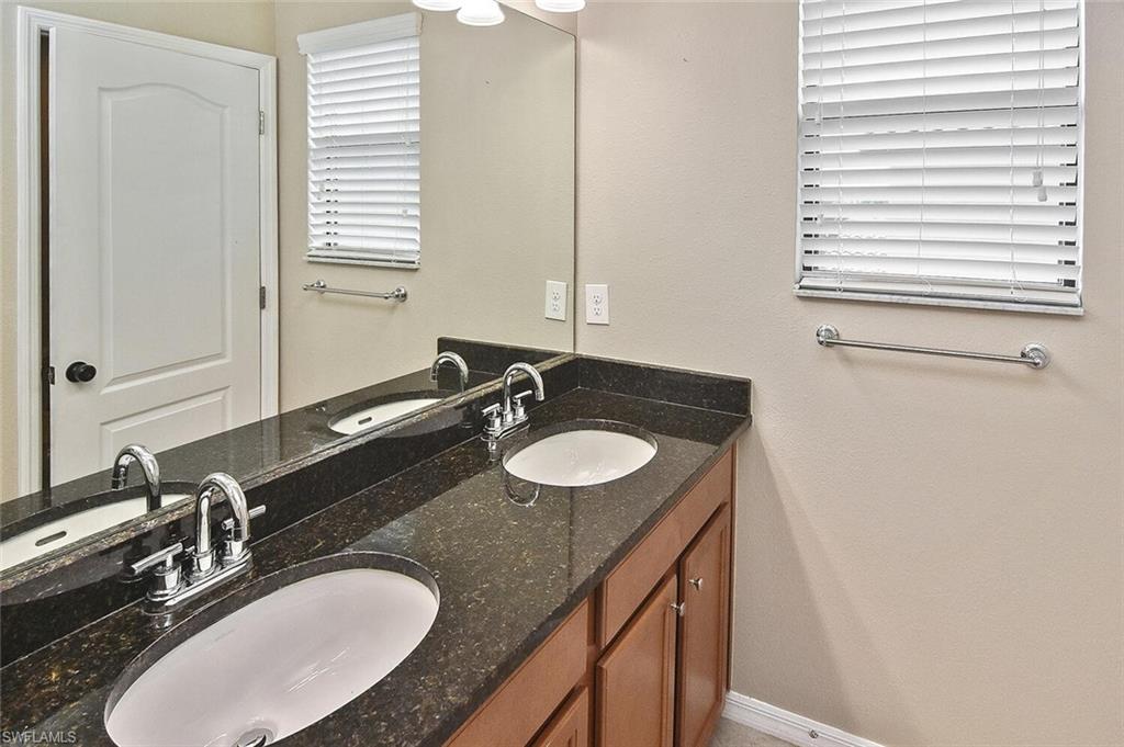 PROMENADE WEST - Residential