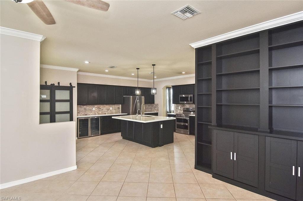 PROMENADE WEST - Residential