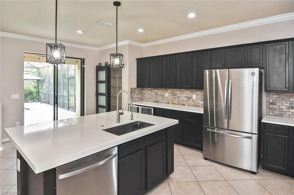 PROMENADE WEST - Residential