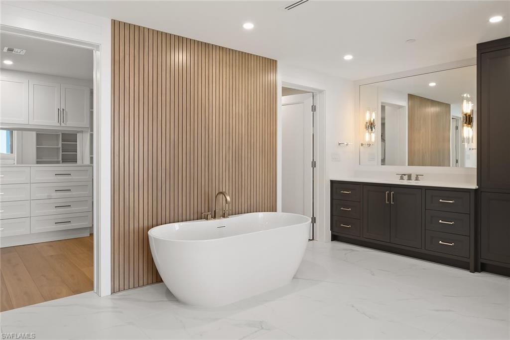 KALEA BAY TOWER 300 - Residential