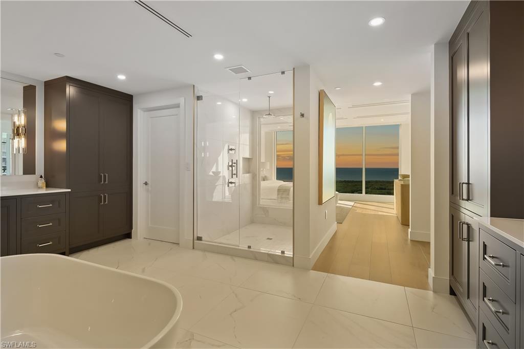 KALEA BAY TOWER 300 - Residential