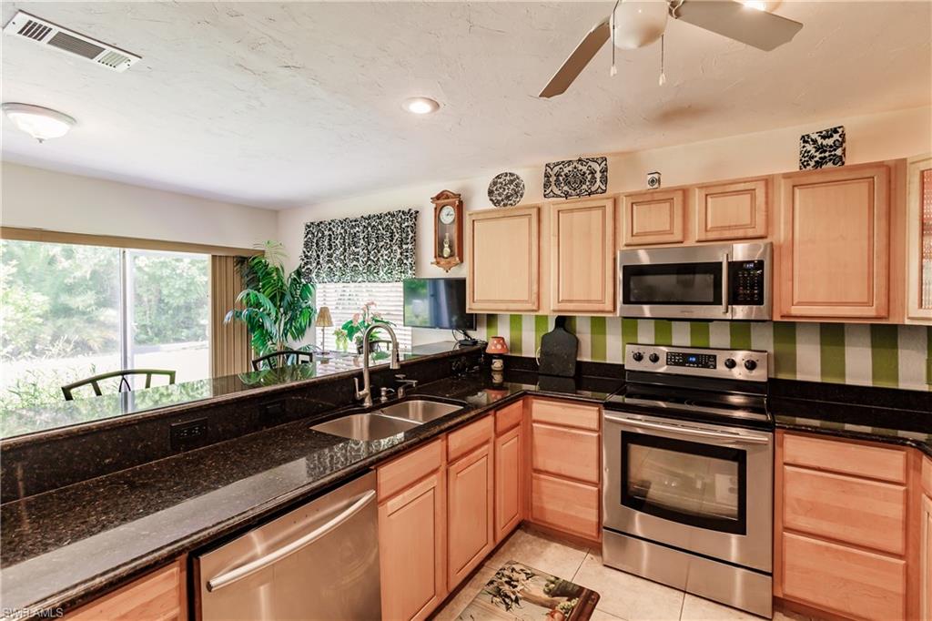 SABAL SPRINGS GOLF AND RACQUET CLUB - Residential