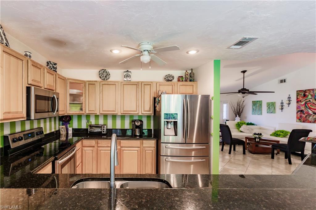 SABAL SPRINGS GOLF AND RACQUET CLUB - Residential