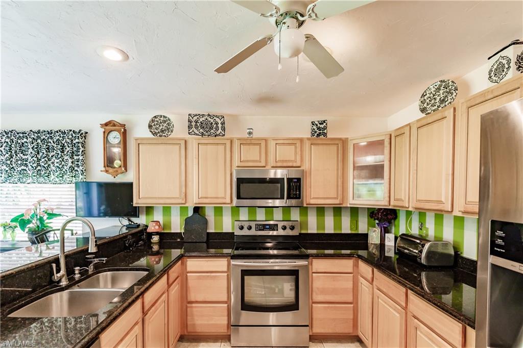 SABAL SPRINGS GOLF AND RACQUET CLUB - Residential