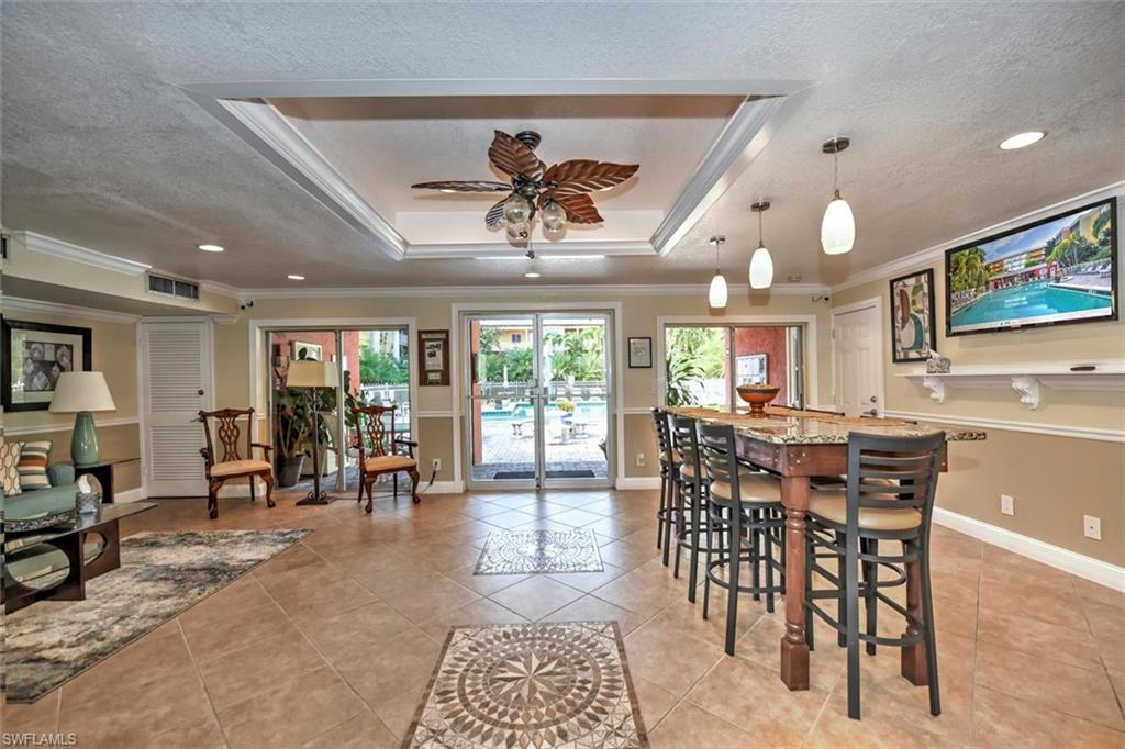 TOWERS CONDO - Residential