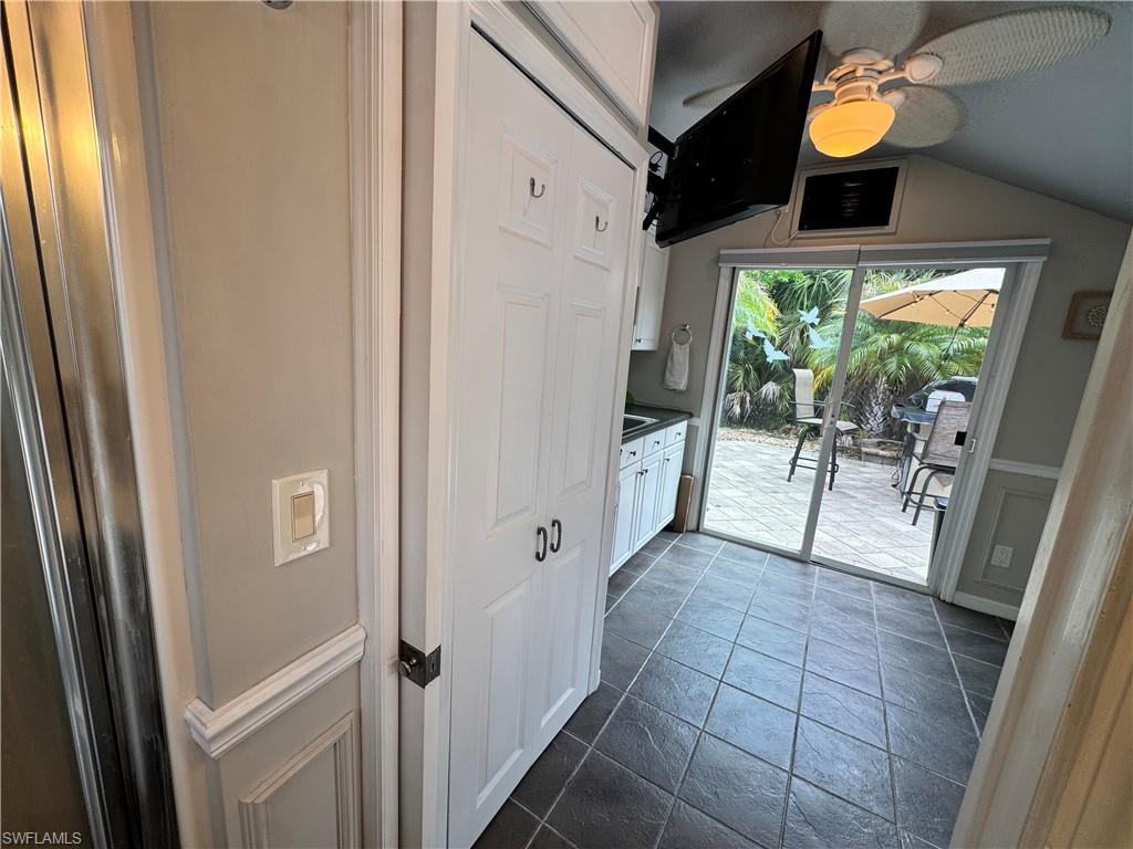 RIVERBEND MOTORCOACH RESORT - Land