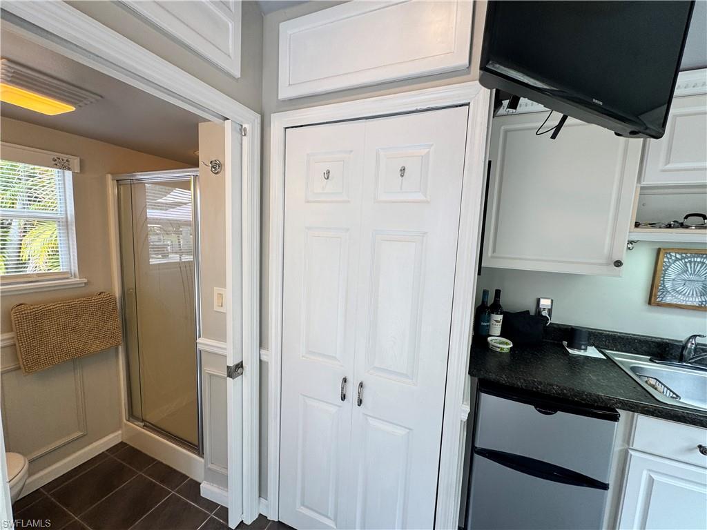 RIVERBEND MOTORCOACH RESORT - Land