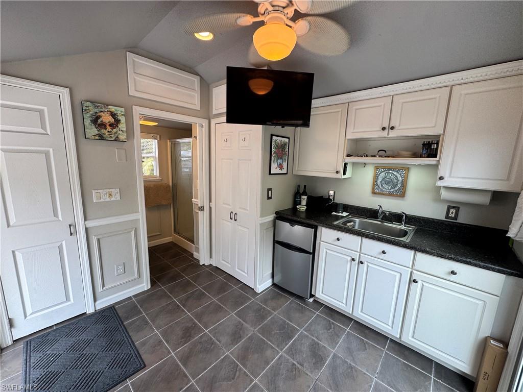 RIVERBEND MOTORCOACH RESORT - Land