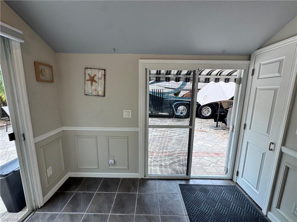 RIVERBEND MOTORCOACH RESORT - Land