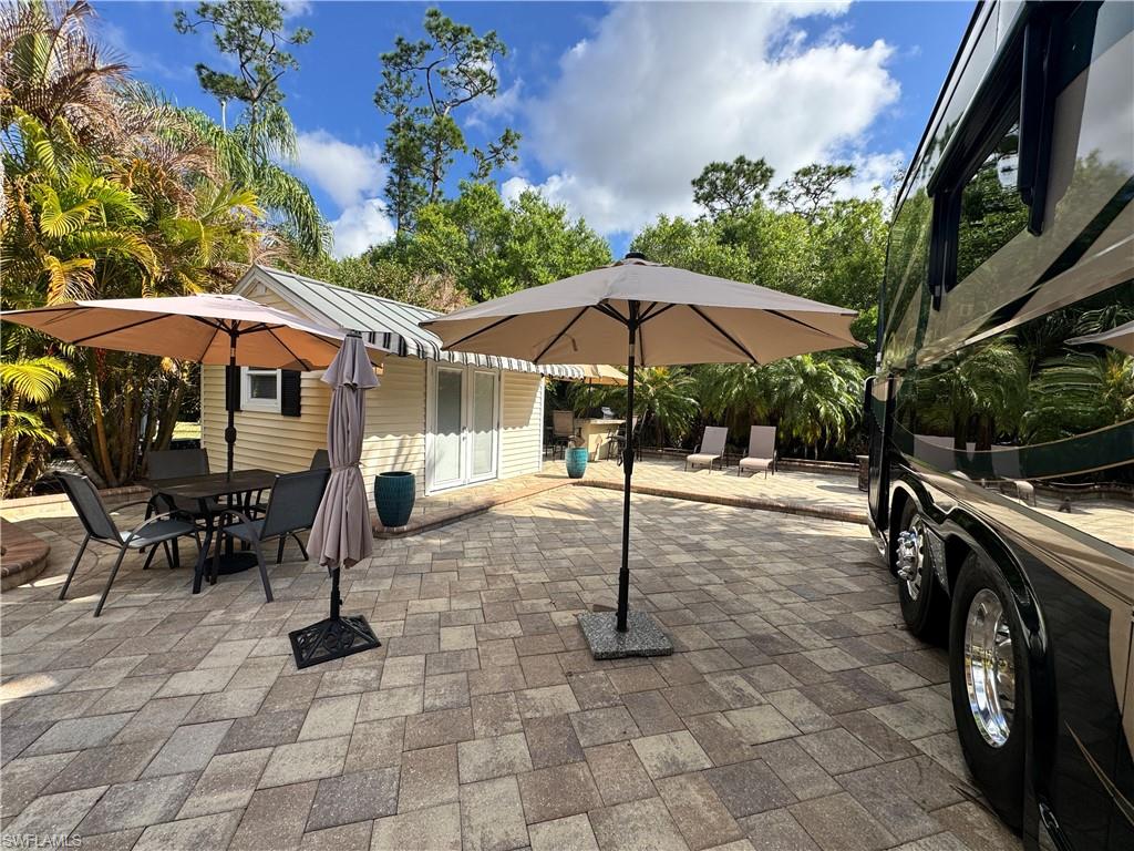 RIVERBEND MOTORCOACH RESORT - Land