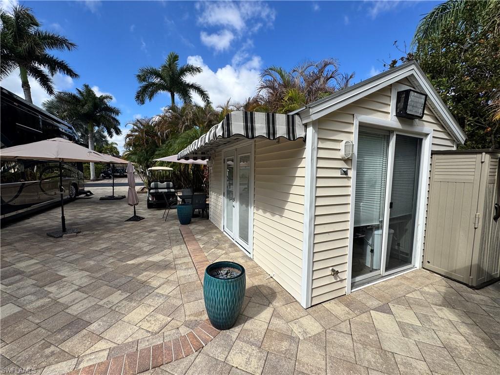 RIVERBEND MOTORCOACH RESORT - Land