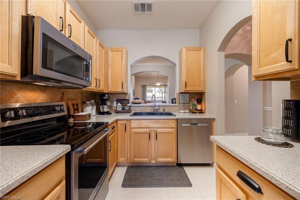 REFLECTION LAKES - Residential